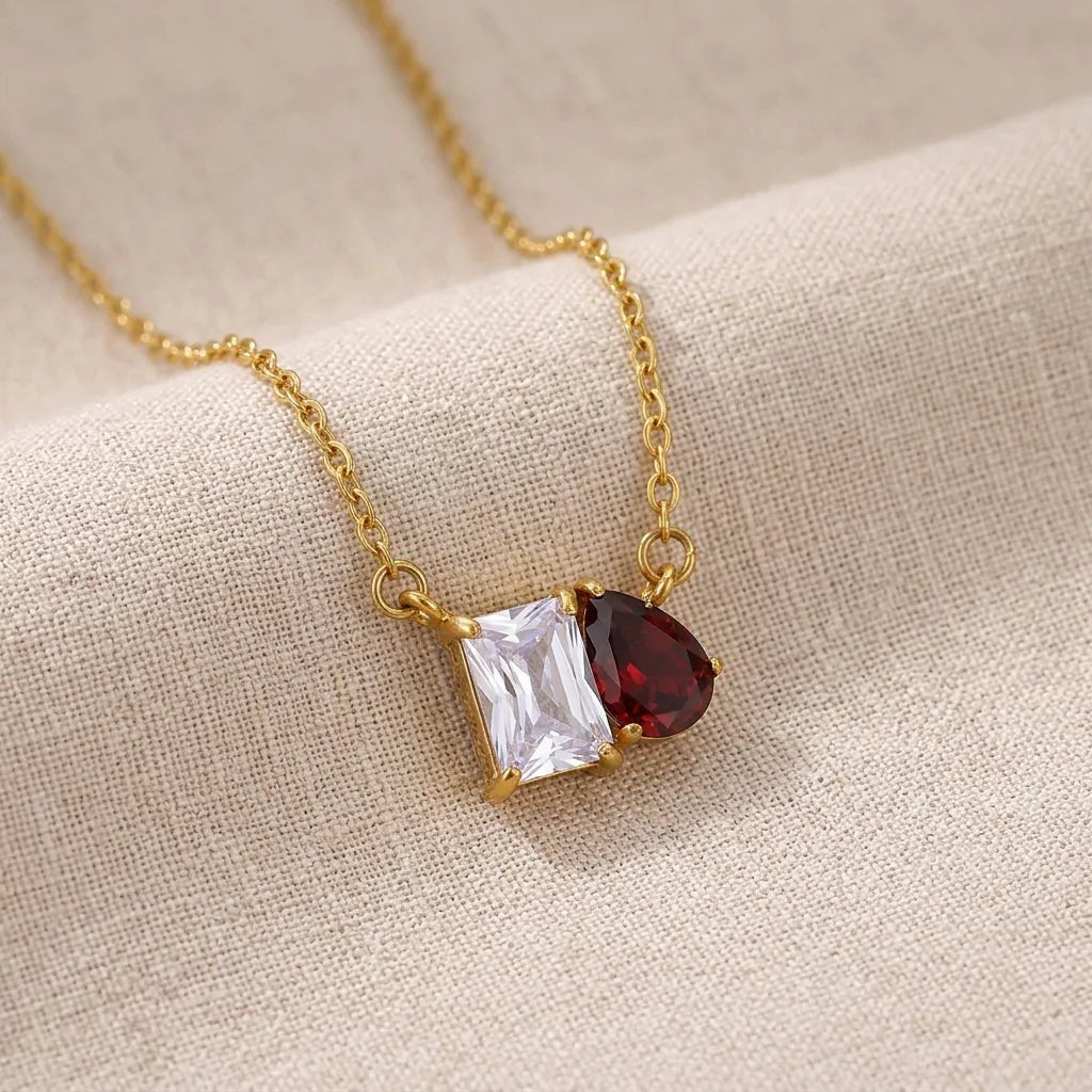 Naissance Necklace - Isadora