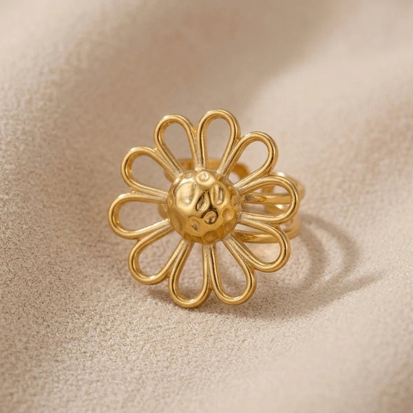 Flora Gold Ring