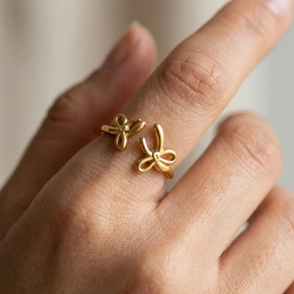 Belle Bow Ring