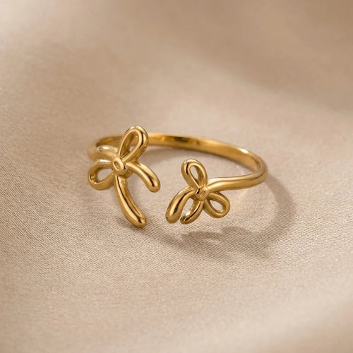 Belle Bow Ring